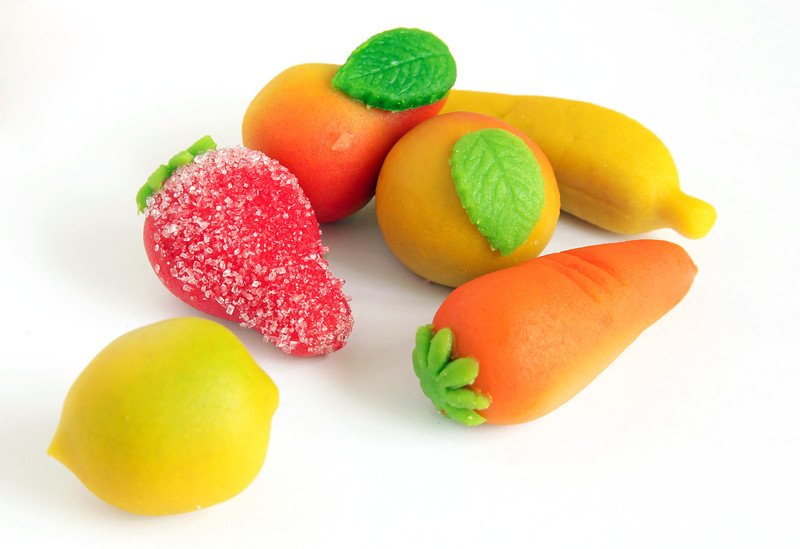 przepis na warzywa i owoce z marcepanu