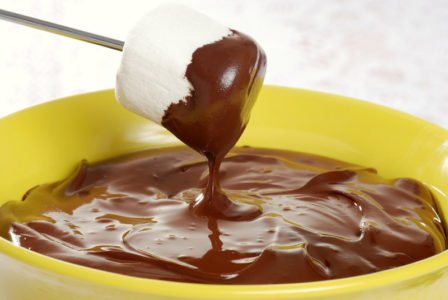 marshmalow w czekoladzie