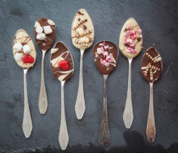 Przepis na walentynkowe lizaki – łyżeczki z czekoladą