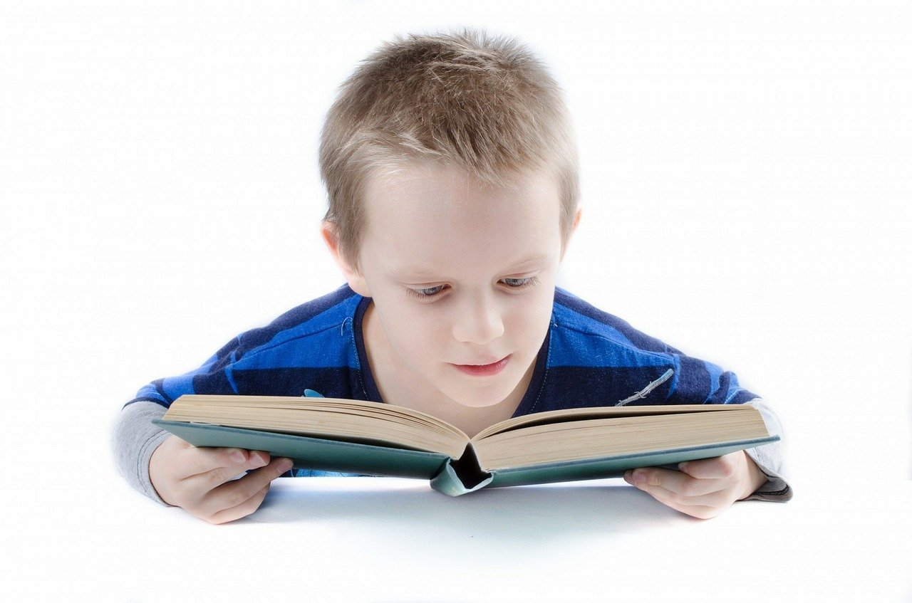 Dziecko nie chce czytać i pisać. Problemy dziecka z pisaniem i czytaniem