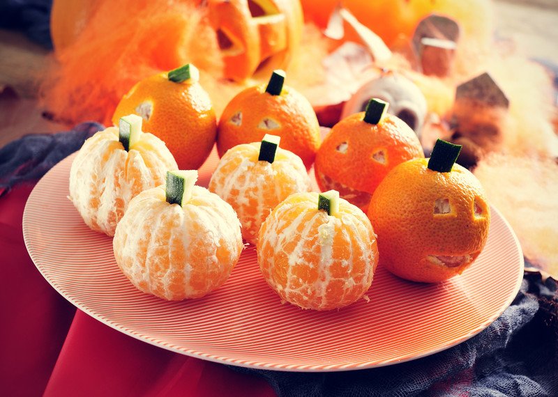 przepis na owocowe danie na Halloween dynie z pomarańczy
