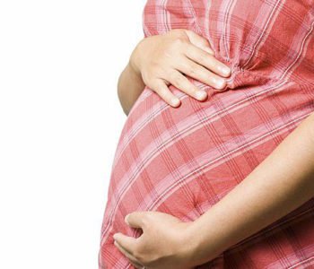 Jaka woda dla kobiet w ciąży i karmiących piersią?