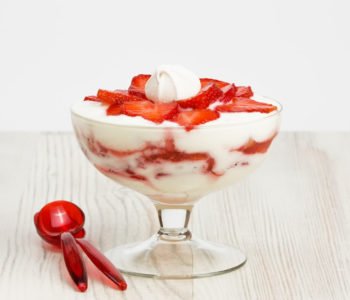 Przepis na domowe lody owocowe z jogurtem i serkiem mascarpone