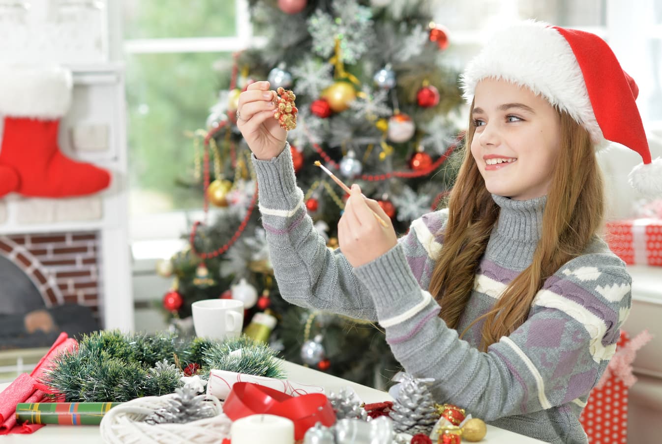 Aniołki, bombki, świeczniki – ozdoby świąteczne, które zrobisz z dziećmi