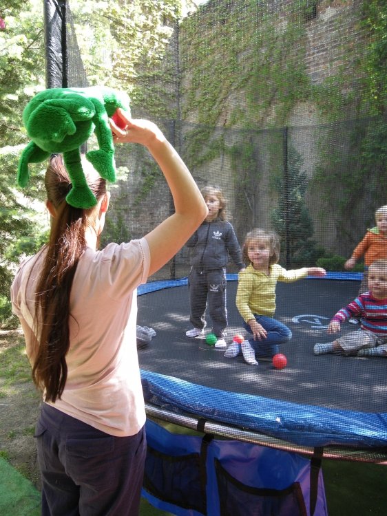 Fikarnia – zabawy trampolinowe
