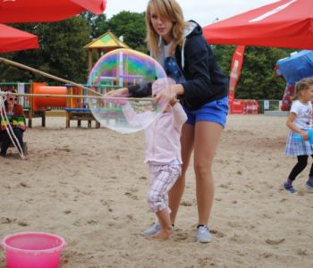 Kalifornijski czwartek na Plaży Wilanów z platformą n