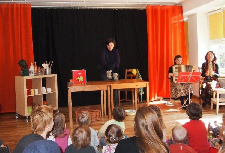 O gęsim jaju – opowieść teatralno-muzyczna