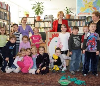 Książkolandia, czyli oswajanie książki. Lekcja biblioteczna dla grupy 0