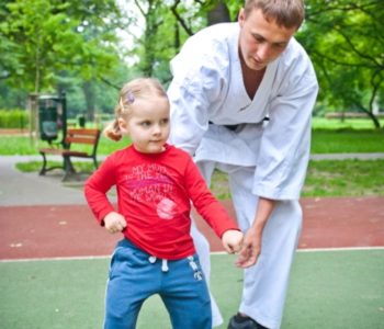 Gimnastyka ogólnorozwojowa i korekcyjna z elementami karate