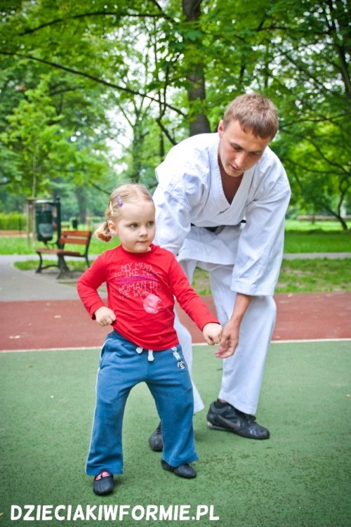 Gimnastyka ogólnorozwojowa i korekcyjna z elementami karate