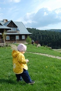 Rodzinne wakacje z muzyką, tańcem i rękodziełem w Beskidzie Niskim