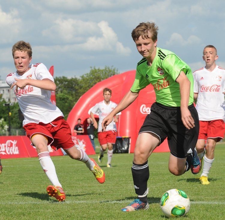 Święto sportu i młodzieżowej piłki nożnej na krakowskim Rynku