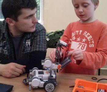 Zaczynamy! Wakacyjna przygoda z robotami Smart and Fun!