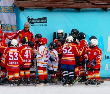 Ferie na lodowisku. Ruszają przygotowania do turnieju hokeja