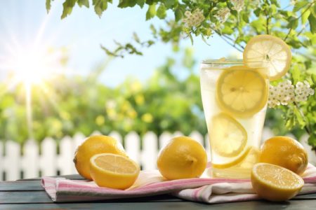 przepis na domową lemoniadę