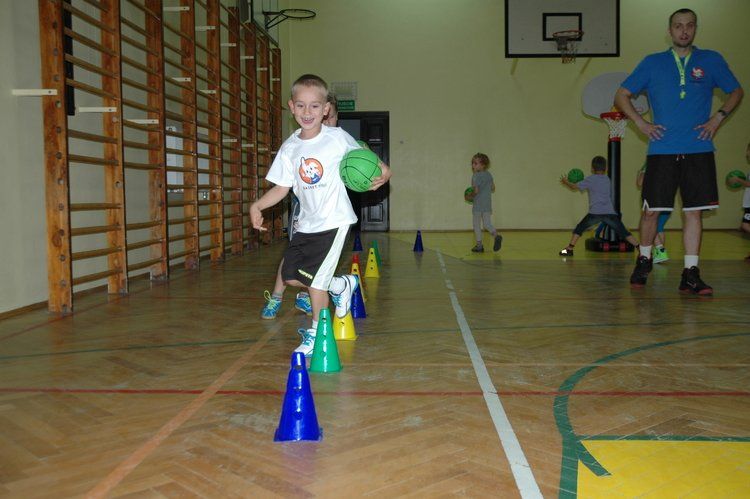 Basket Kids – zajęcia z elementami koszykówki. Wałbrzych