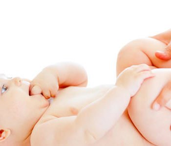 Szkolenie dla rodziców z masażu niemowlęcia -eliminowanie kolek u najmłodszych
