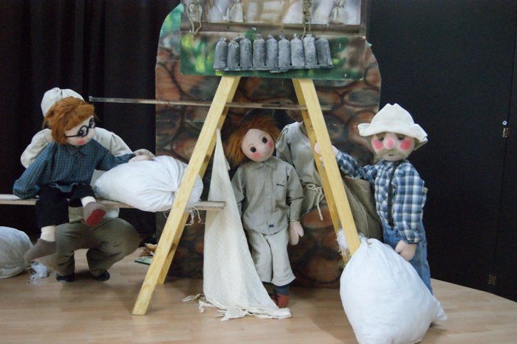 Byś i Dyś odwiedzą dzieci w Rumi