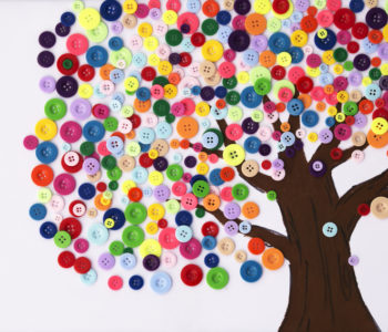 Jesienne drzewo z guzików, zabawa plastyczna dla dzieci handmade
