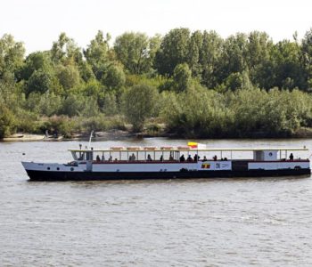 Statek "Zefir" do Serocka - rejs po Wiśle