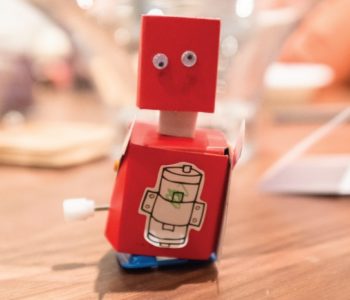 Rodzinna Niedziela z robotami – warsztaty kreatywne