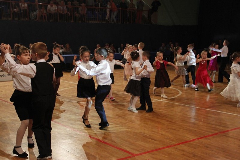 Pierwszy pokaz najmłodszych tancerzy w CSE „Światowid” w Elblągu