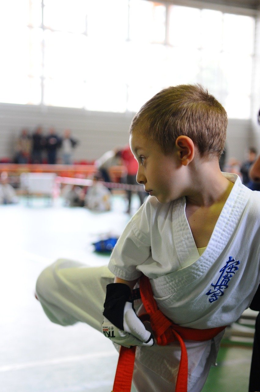 Dziecko podczas treningu karate