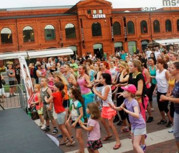 Zumba Party w Manufakturze – bezpłatne zajęcia w każdy czwartek