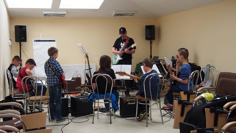 Letnie Warsztaty Gitarowe dla dzieci w Koszalinie