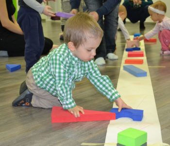 Tuptusie – zajęcia sensoryczne Edukatorka dla dzieci do lat 4