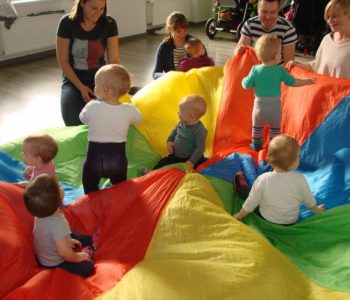 Berbecie – inspirujące zajęcia sensoryczne dla niemowląt