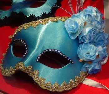 Maska tradycyjna i współczesna
