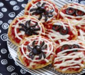 przepis na mini pizze na Halloween