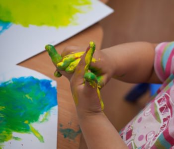 Zajęcia dla 2-latków z opiekunami  Twórcze Kangurzątka   - Zapisy do   grup dla dzieci