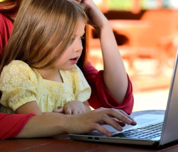 Rodzic w Internecie – dotacje na bezpłatne szkolenia dla rodziców
