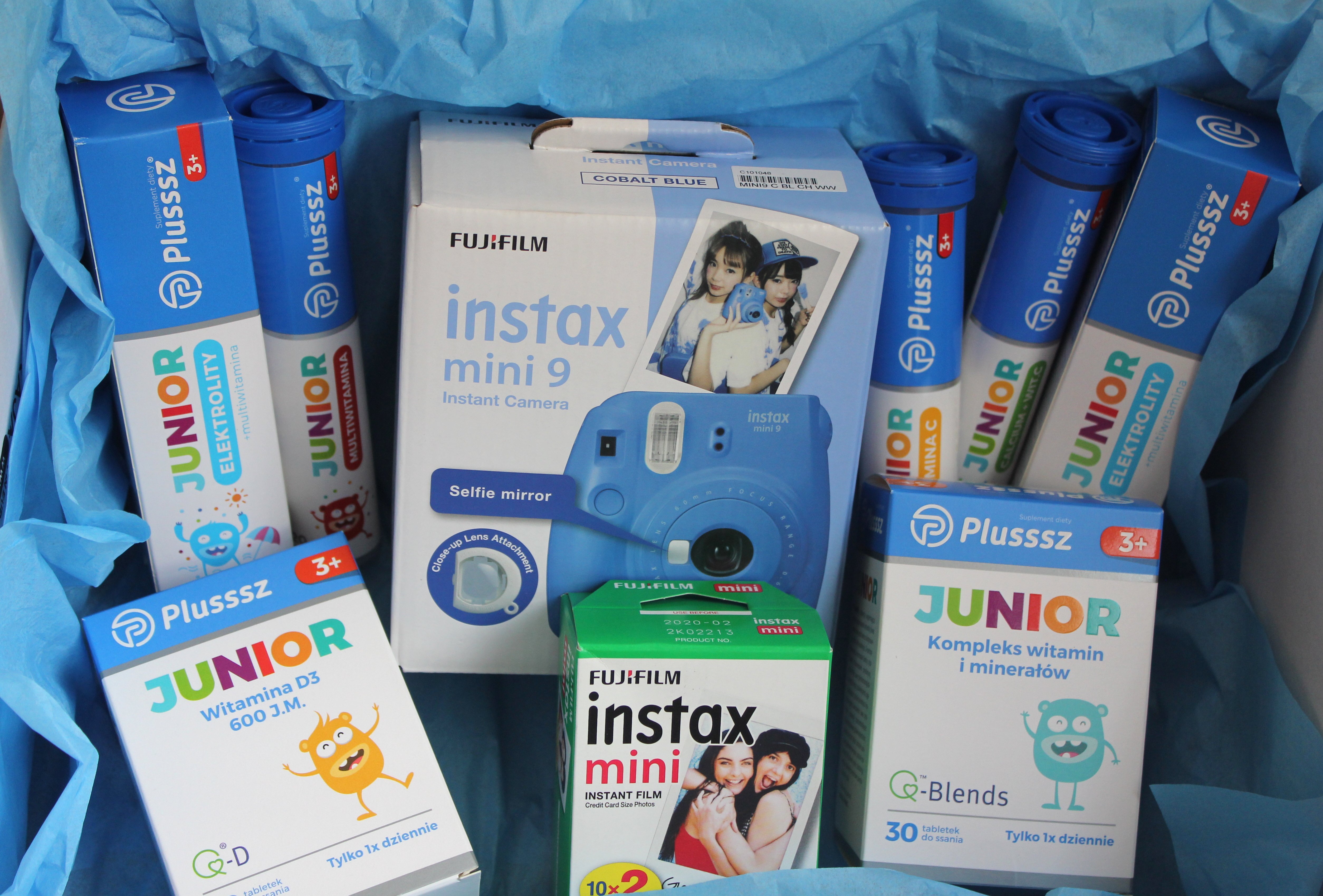Wakacyjny konkurs fotograficzny a w nim do wygrania aparat Instax Mini 9 z zestawem suplementów diety Plusssz Junior