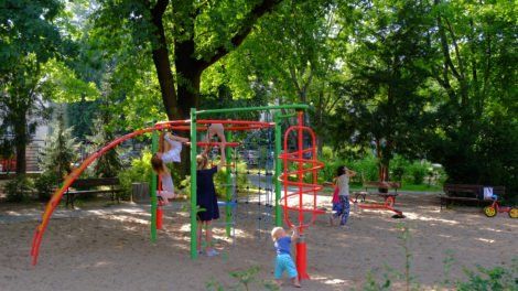 plac zabaw saska kępa