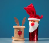 Mikołaj renifer z rolek po papierze świąteczne zabawy plastyczne dla dzieci