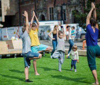 Taniec i ruch dla najmłodszych. Piknik rodzinny IKM w Parku Uphagena