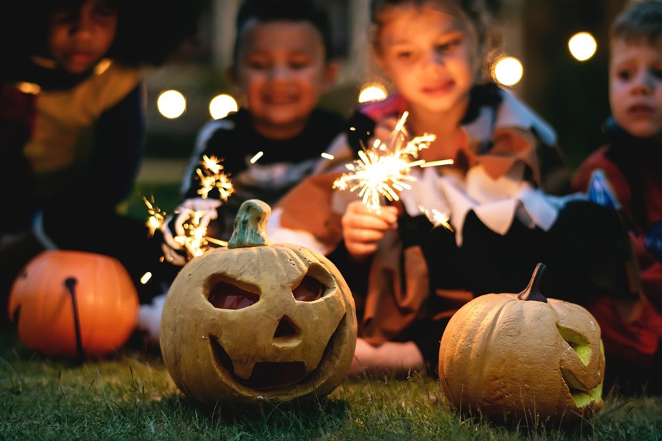 Happy Halloween dla Dzieci w Koneserze