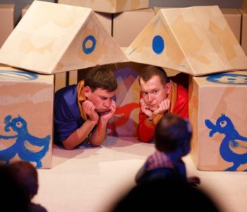 Teatr Atofri: Stół-ciuchcia-miś. Spektakl dla dzieci
