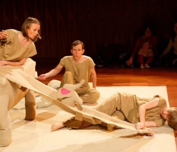 Teatr Atofri: Słoń Trąbibombi – spektakl dla dzieci – odwołane