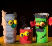 Zabawki z rolek po papierze toaletowym, dekoracje na halloween proste diy dla dzieci
