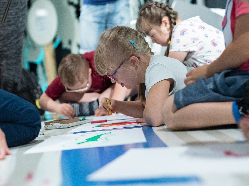 Którędy do sztuki. Żywe rzeźby. Warsztaty dla dzieci ze spektrum autyzmu. Katowice