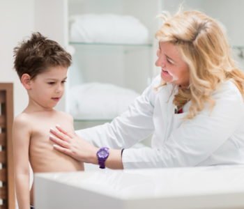 Szkarlatyna u dzieci – objawy, przebieg, leczenie