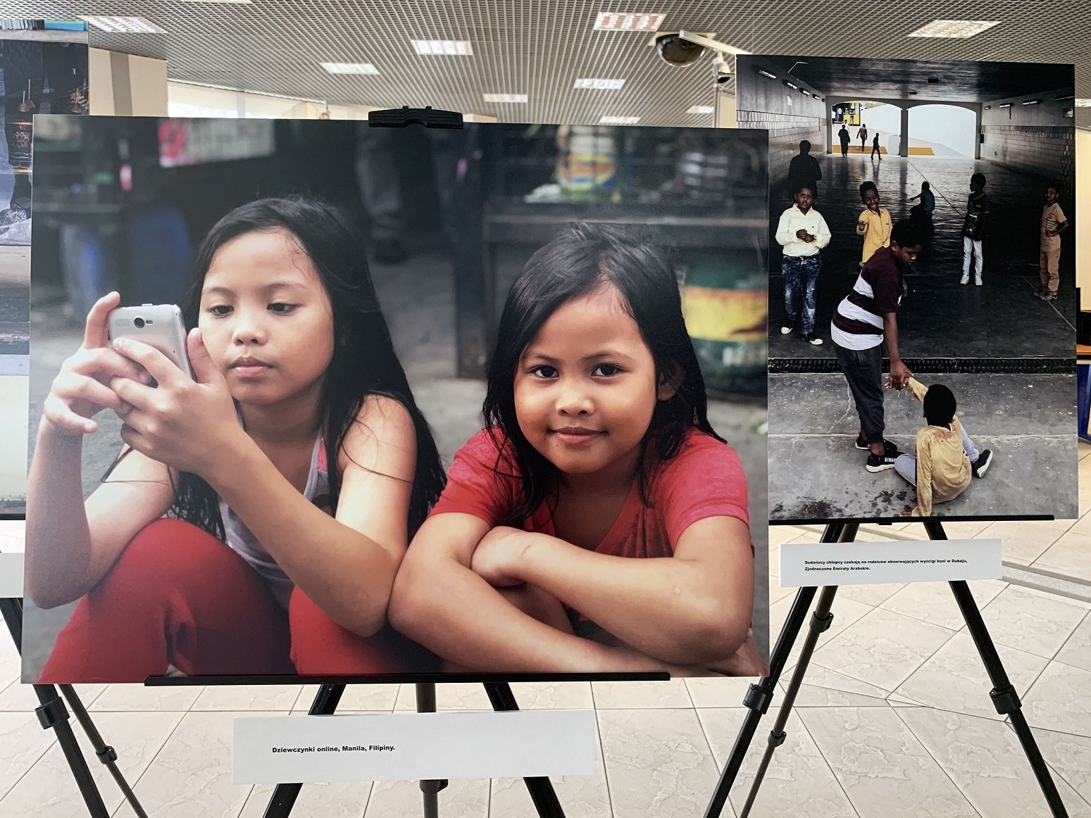 #inaczej #taksamo – Wystawa zdjęć dzieci autorstwa Anny Dudzińskiej w Bibliotece Śląskiej