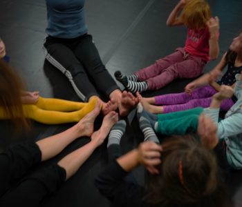 Tańcząc z duchami – warsztaty tańca i ruchu dla dzieci