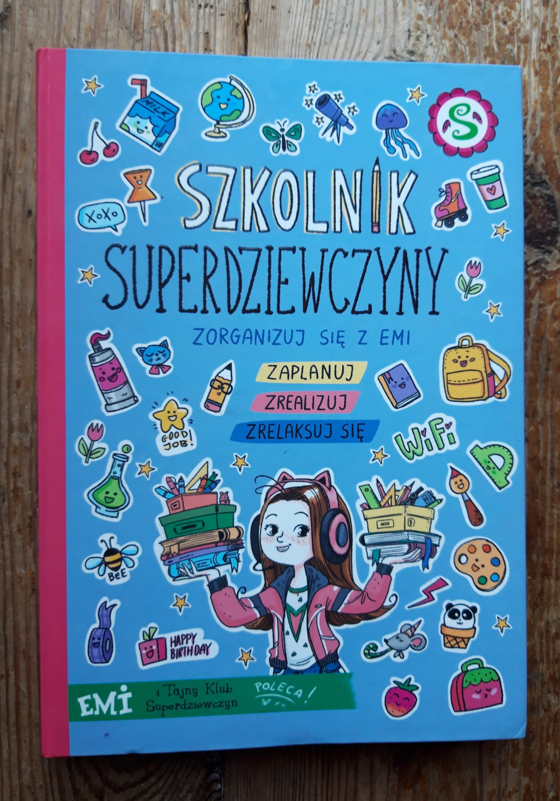 szkolnik superdziewczyn recenzja książki dla dzieci