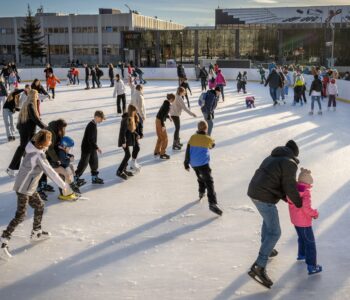 Lodowisko przed Nowohuckim Centrum Kultury! START 1 grudnia!