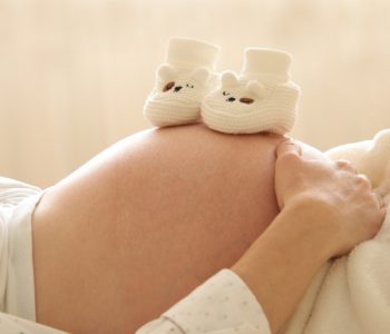 Poród naturalny po cesarskim cięciu – czy jest bezpieczny?
